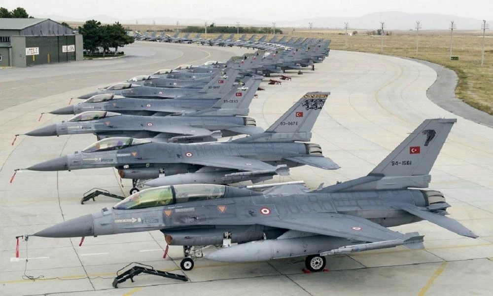 Τουρκία: Συνετρίβη εκπαιδευτικό αεροσκάφος της Πολεμικής Αεροπορίας